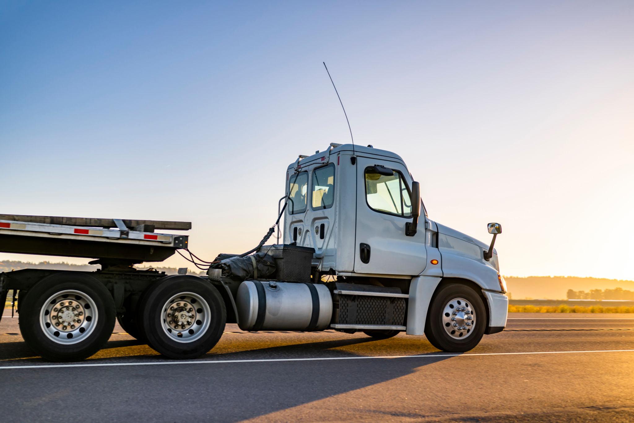 DAY CAB TRUCKS